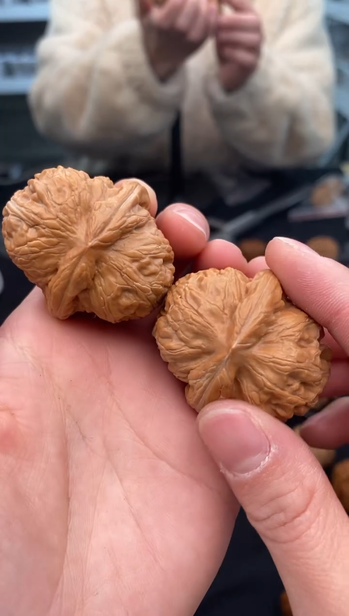 【闪购商品】文玩核桃把件元宝42-t892