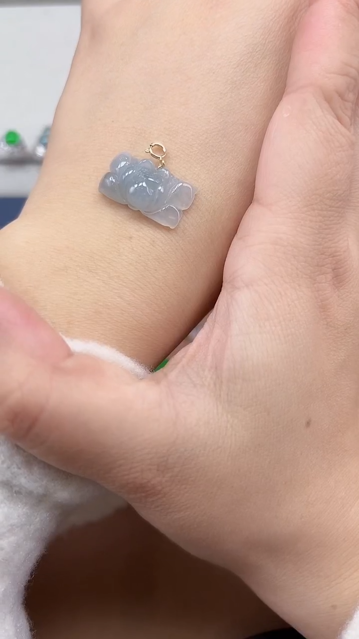 【闪购商品】翡翠颈饰18K金镶嵌花