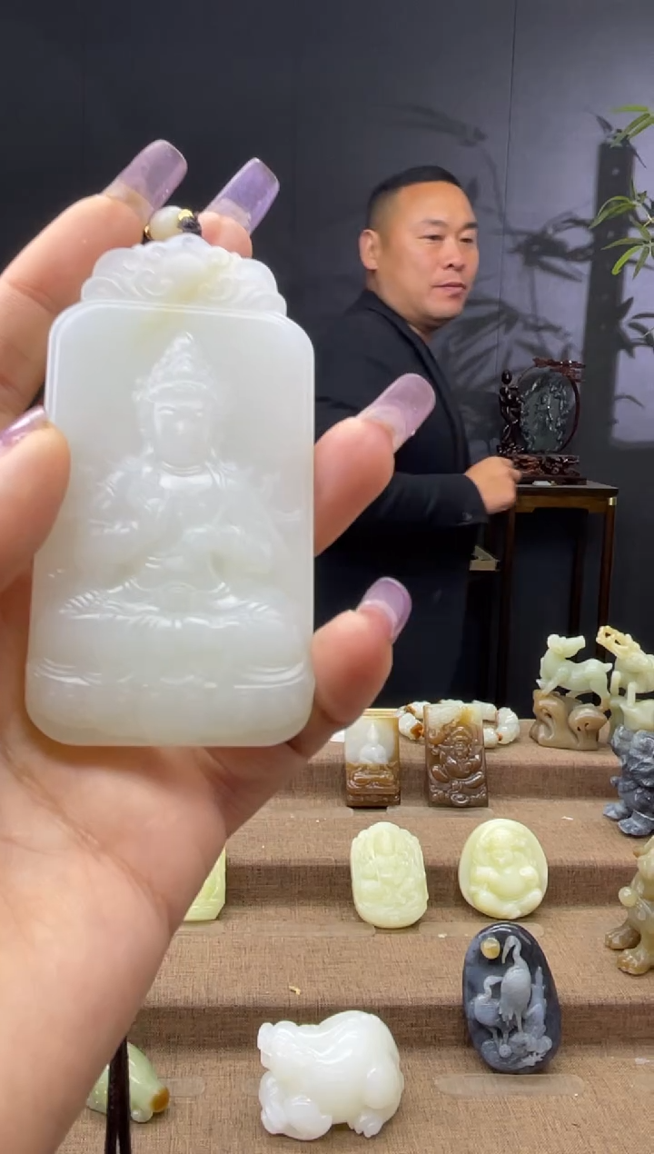 颈饰未镶嵌和田玉1