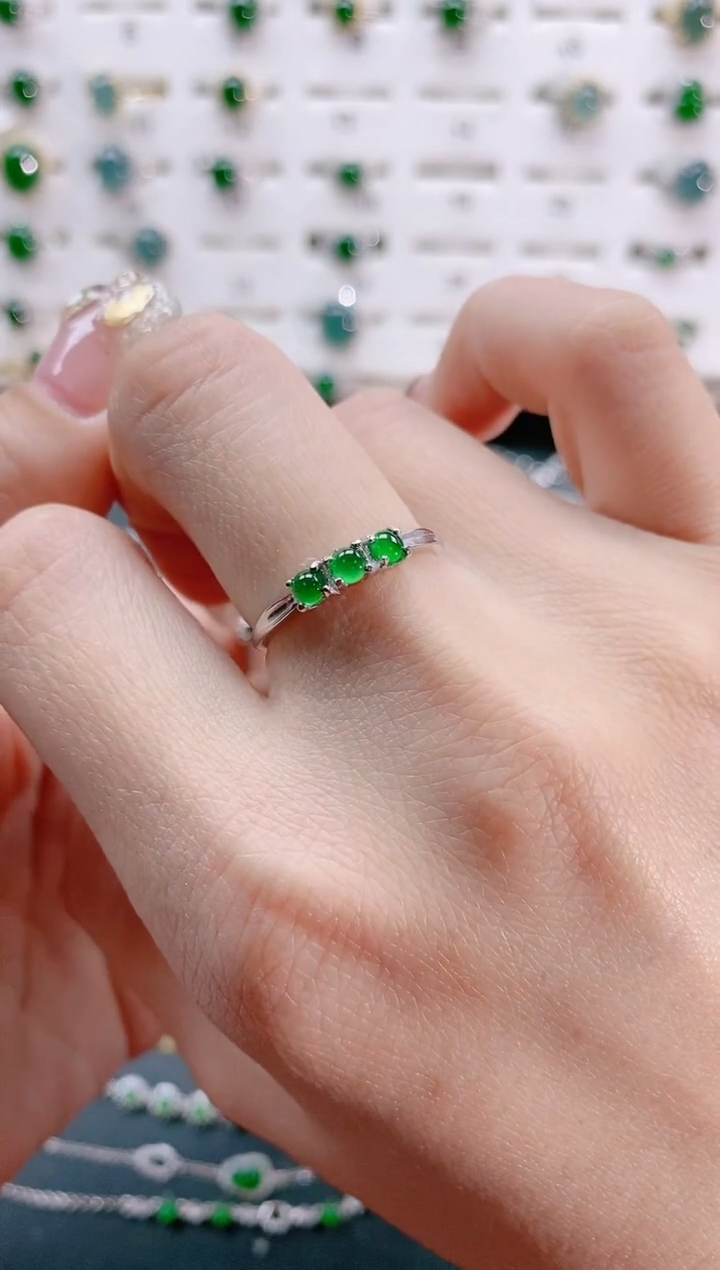 【闪购商品】翡翠戒指银S925镶嵌天然翡翠