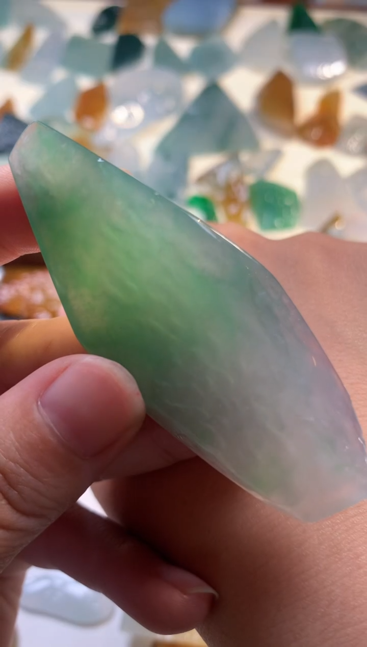 【闪购商品】翡翠颈饰未镶嵌吊坠