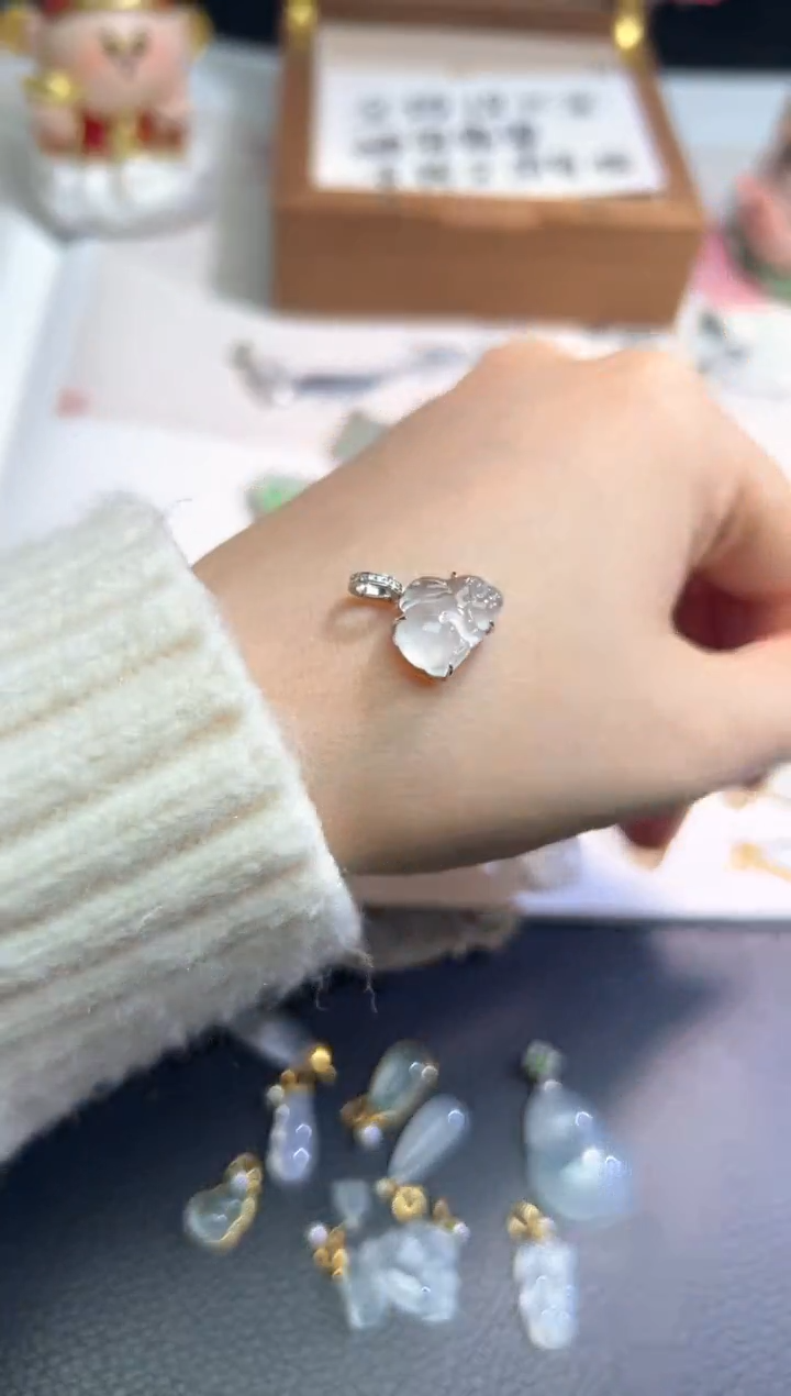 【闪购商品】翡翠颈饰18K金镶嵌翡翠源头直播间