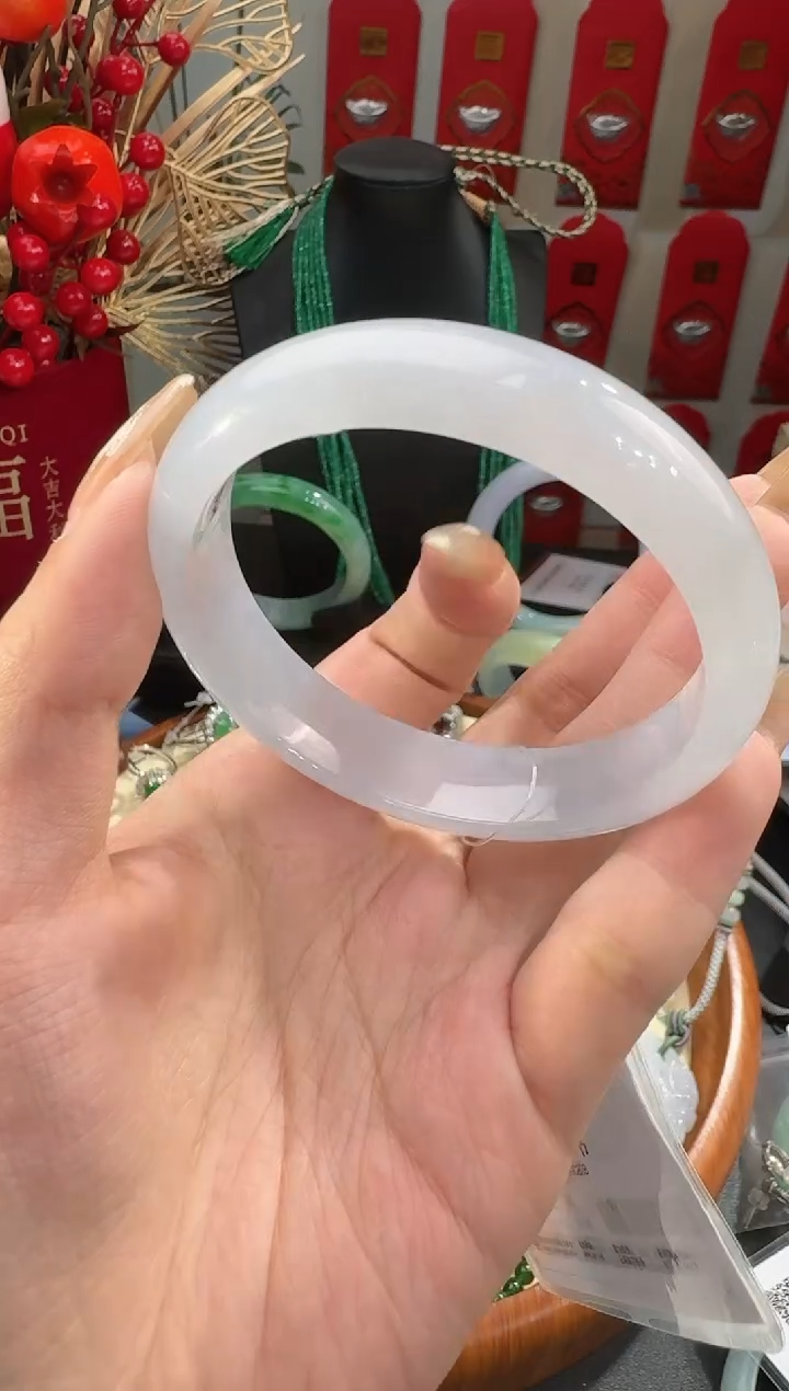 【闪购商品】翡翠手镯未镶嵌手镯