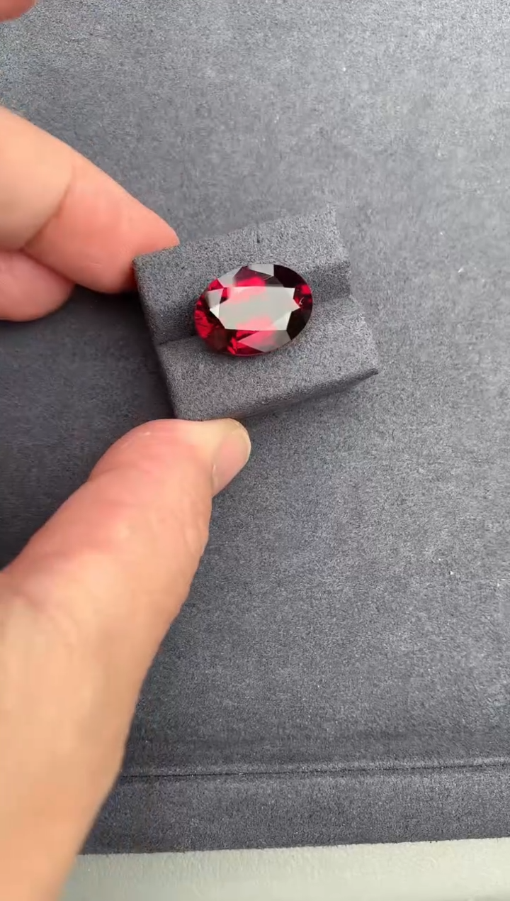【闪购商品】石榴石裸石未镶嵌12ct镁铝榴石