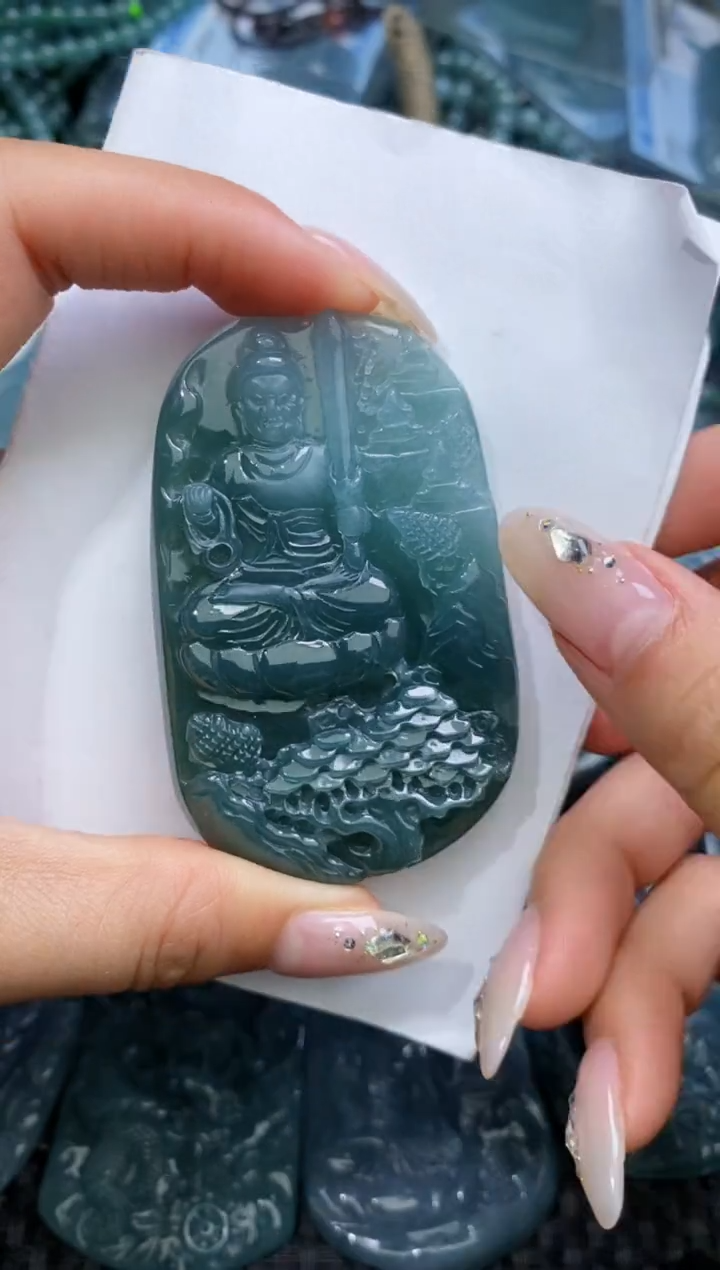 【闪购商品】翡翠颈饰未镶嵌