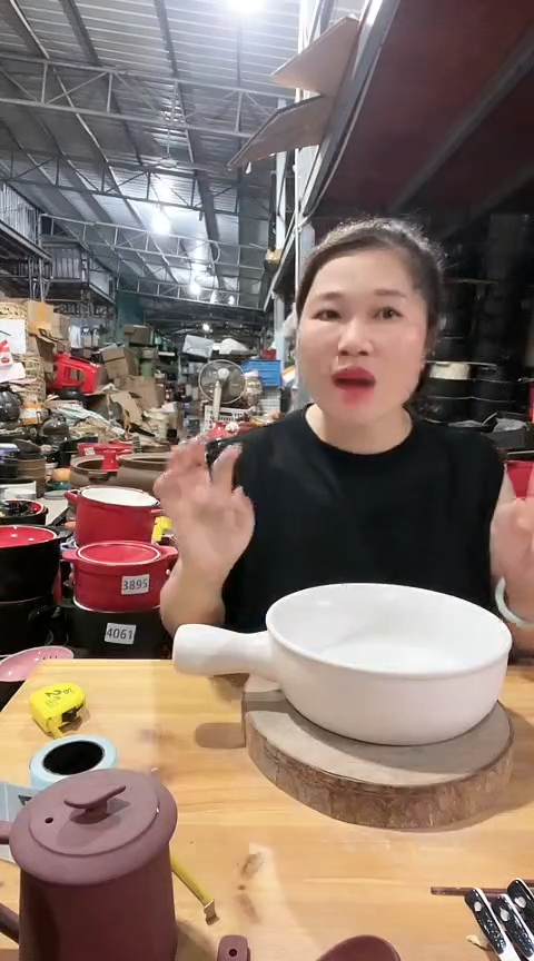 瑕疵1.5白色手把锅