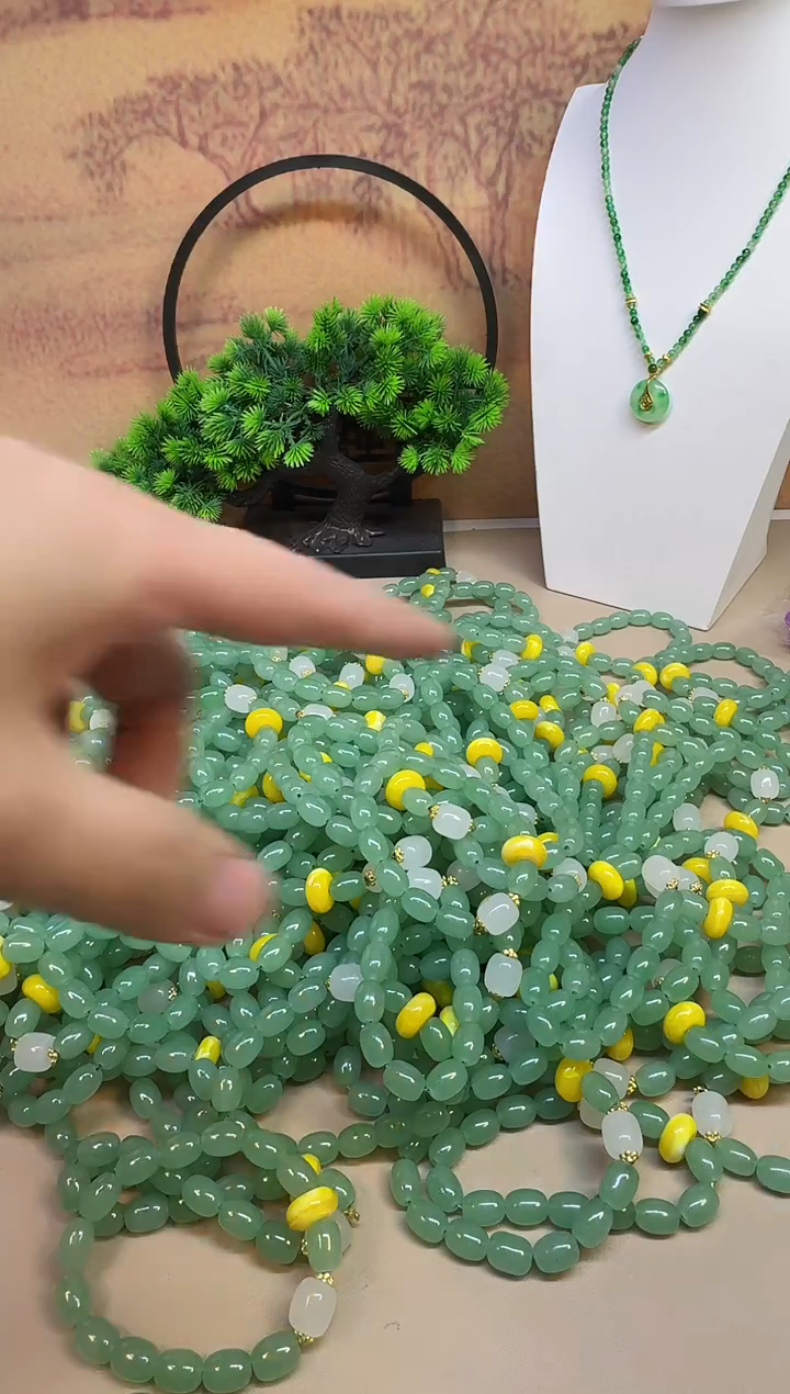 颈饰14K金镶嵌翡翠B195 