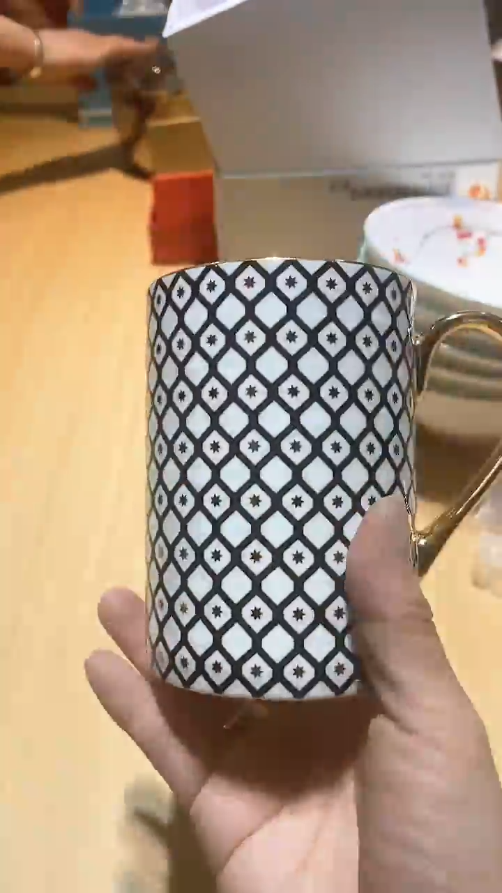 【闪购商品】瓷片锅碗瓢盆一件不剩