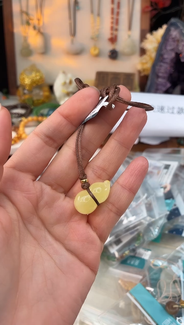 未镶嵌琥珀手饰@@C942J019907