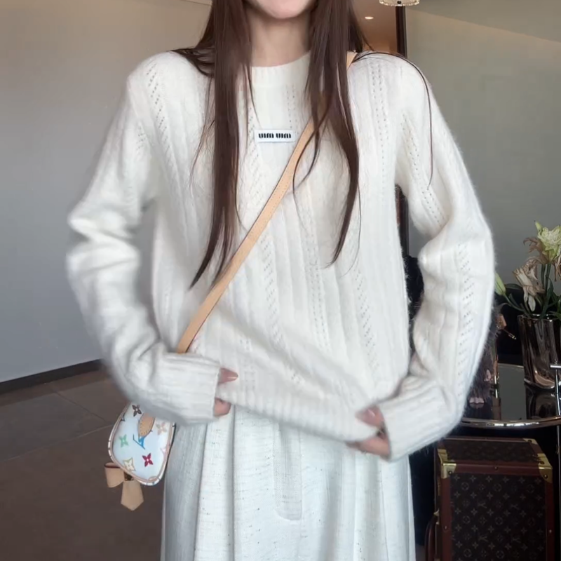 2025秋冬基础软糯慵懒风百搭宽松显瘦长袖毛衣LK2507848