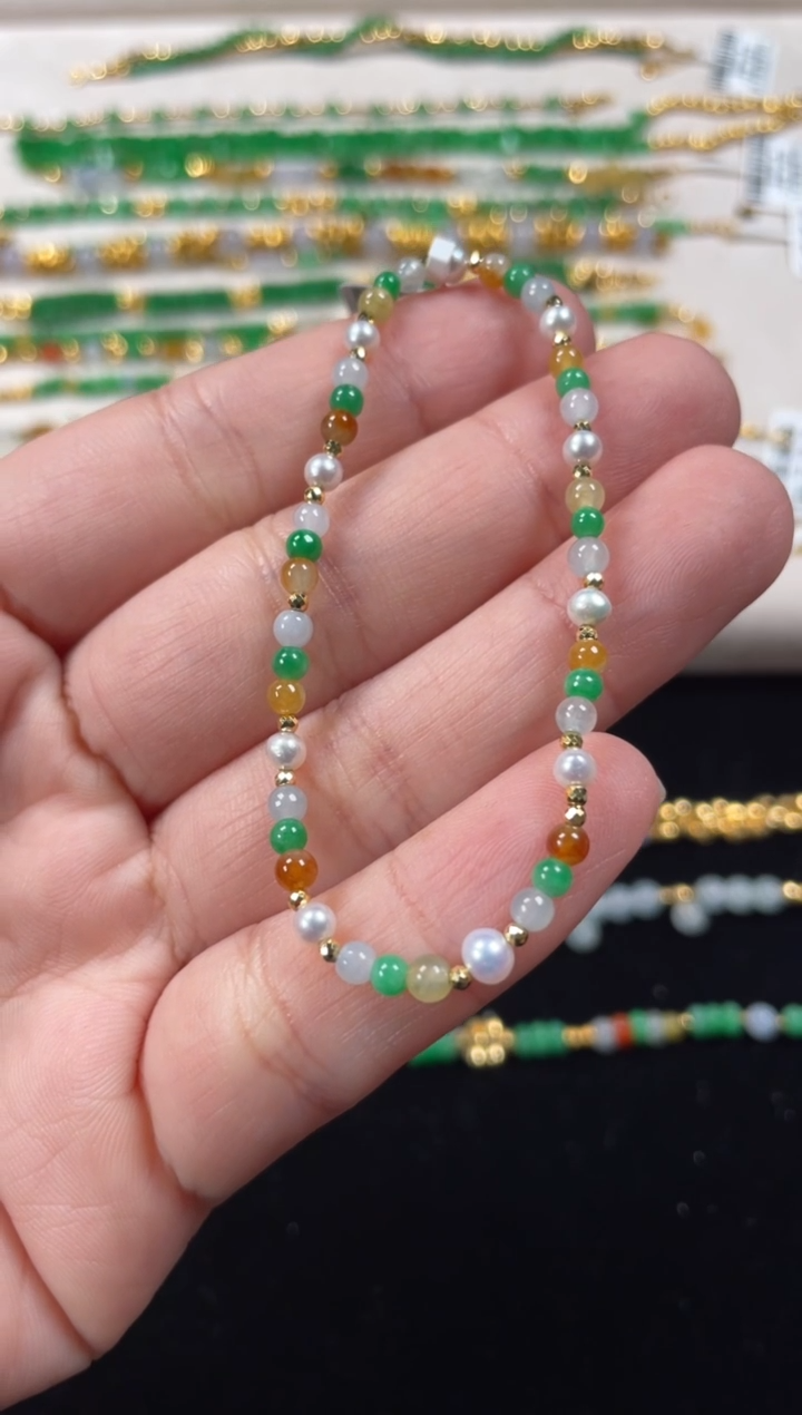 18K金镶嵌手串翡翠一个  P495