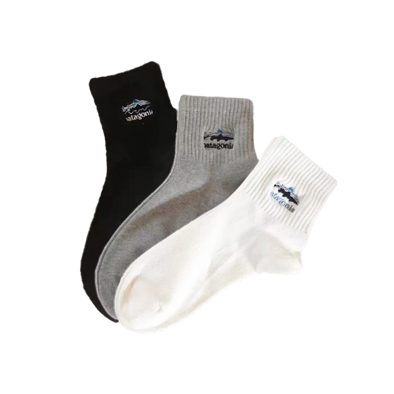 福袋袜子飞钓新款运动刺绣鲨鱼字母中筒男女同款情侣