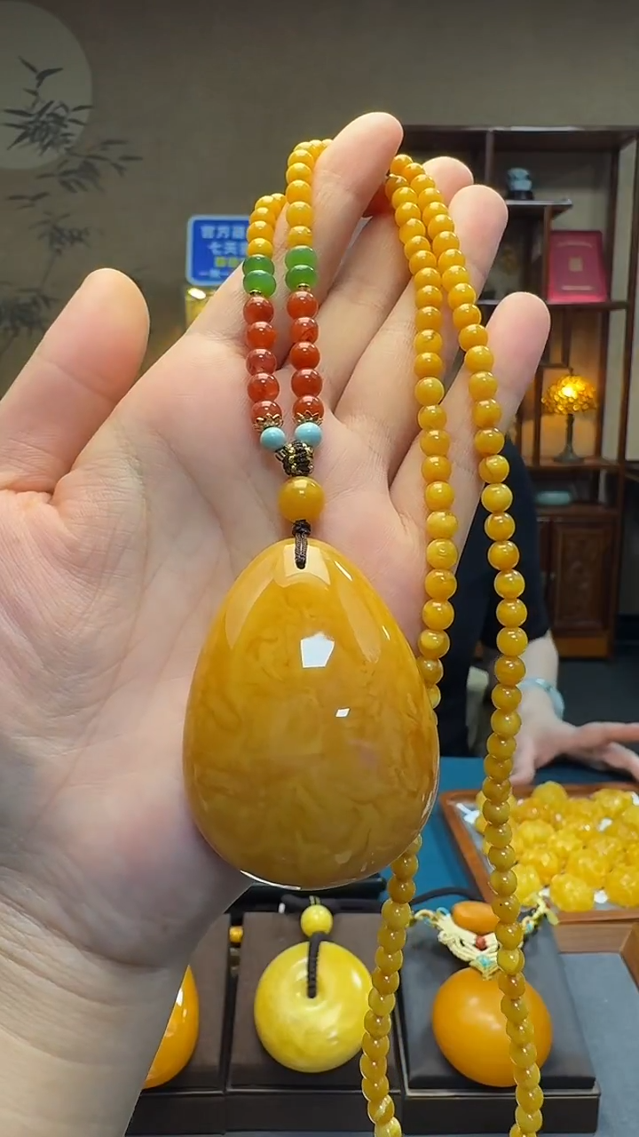 琥珀吊坠(赠链)未镶嵌天然保真蜜蜡水滴套装