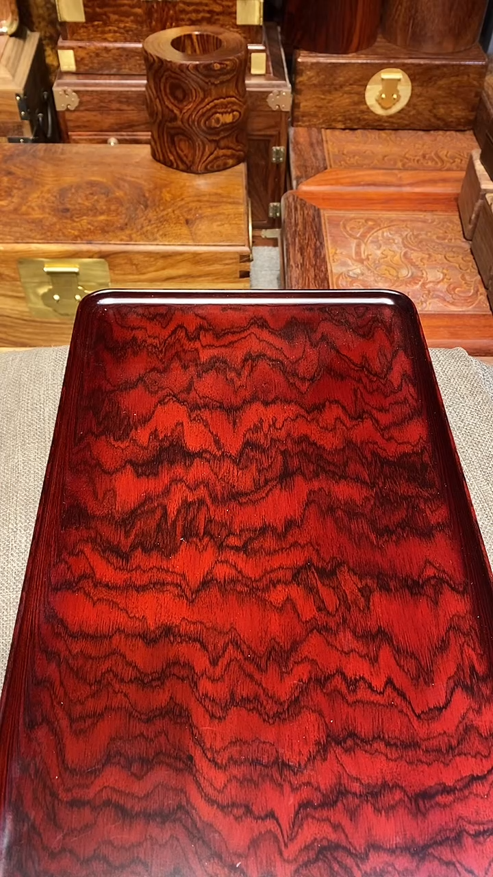 【闪购商品】红酸枝木类木艺茶盘一个