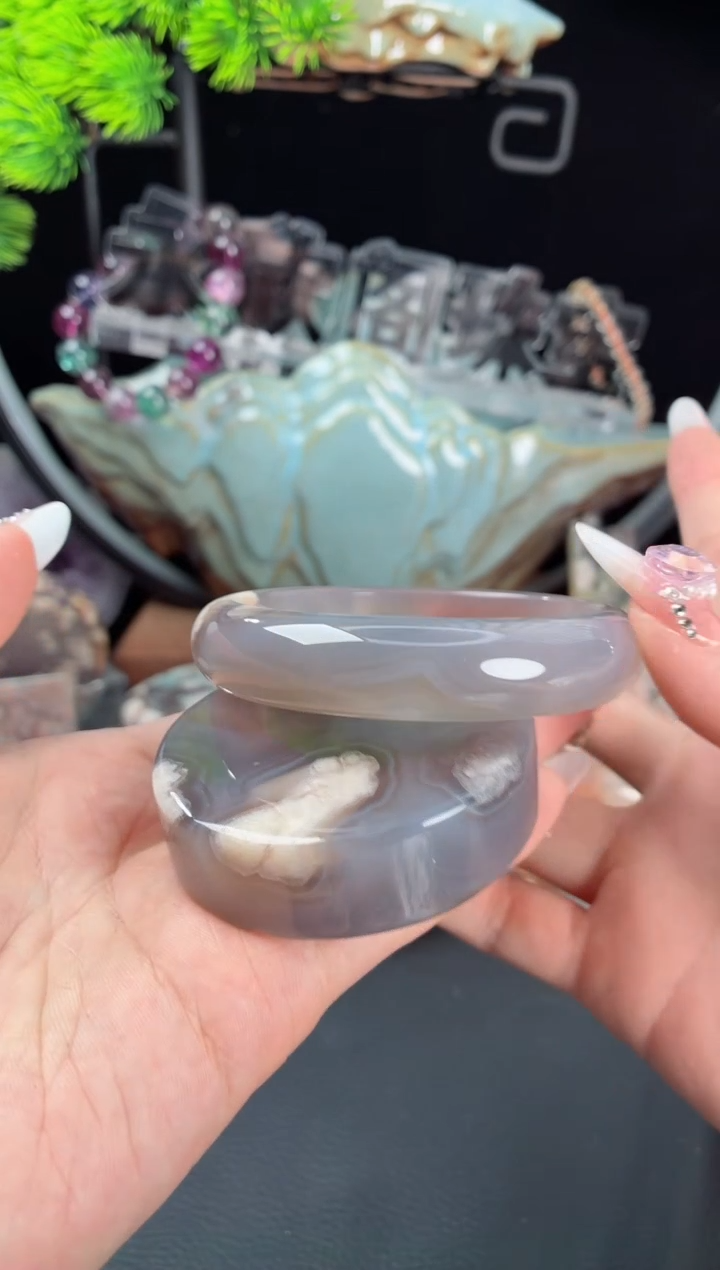 石英质玉手镯（圆镯）未镶嵌61