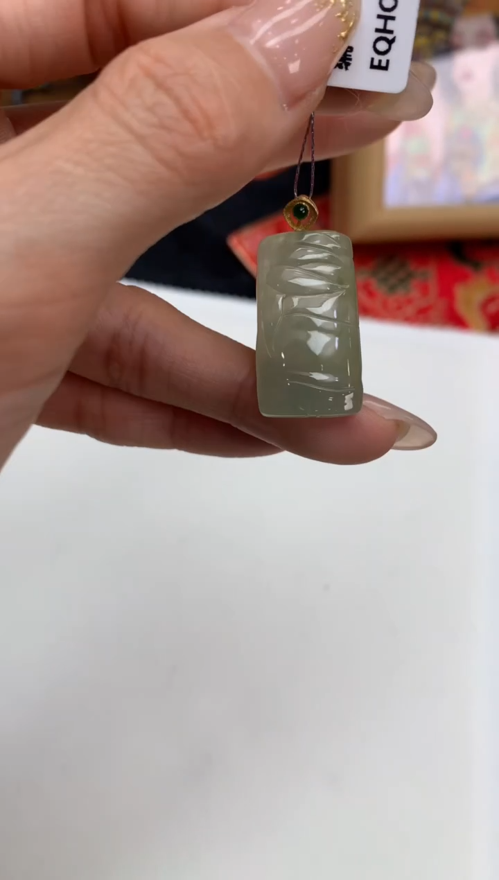 【闪购商品】翡翠颈饰18K金镶嵌竹节