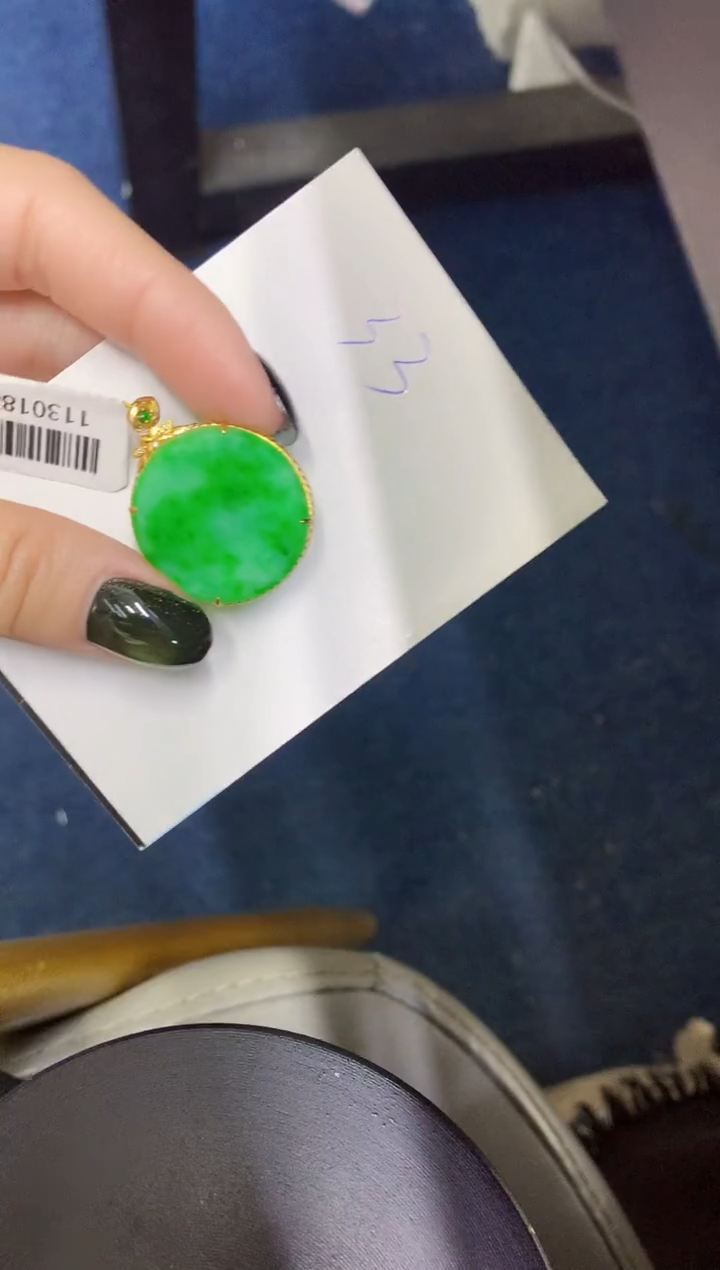 【闪购商品】翡翠颈饰18K金镶嵌0000000000