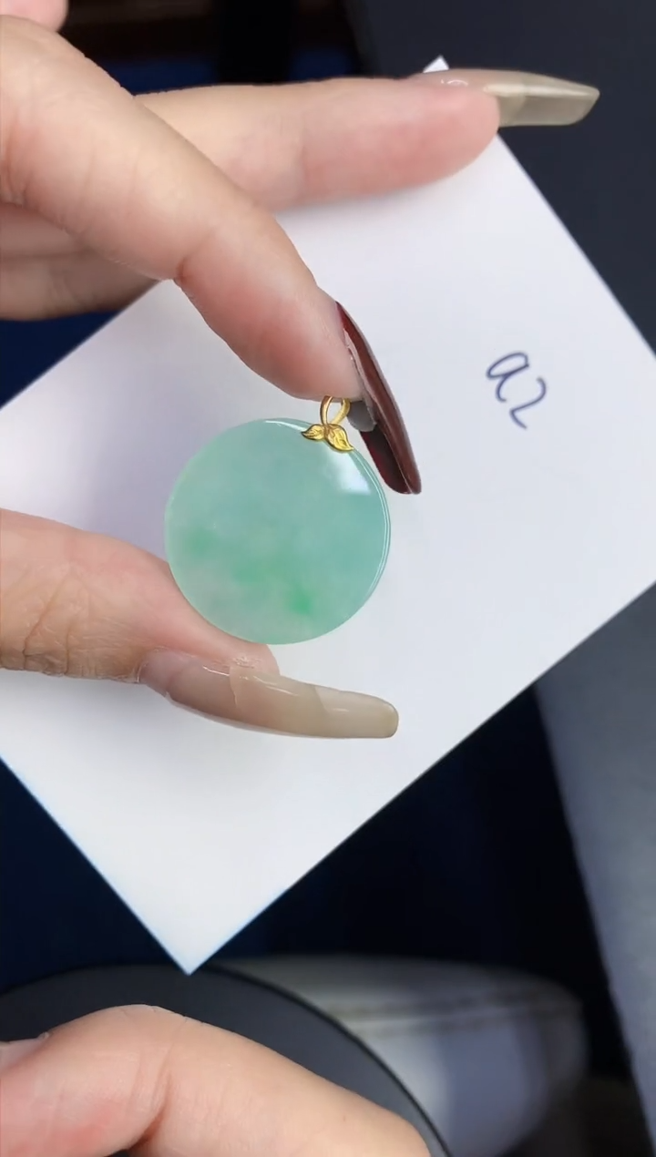 【闪购商品】翡翠颈饰18K金镶嵌0000000000