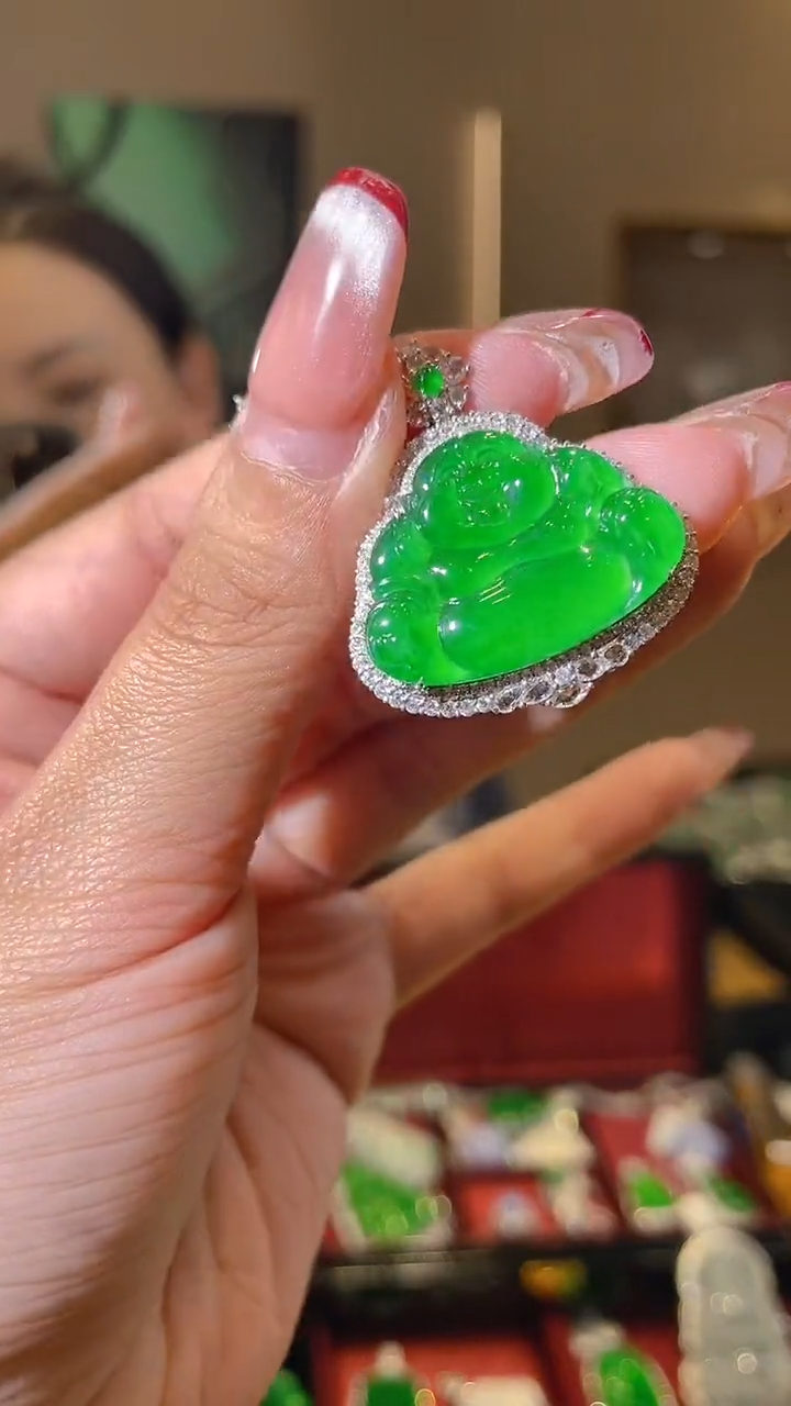 【闪购商品】翡翠吊坠(不含链)18K金镶嵌天然翡翠A货