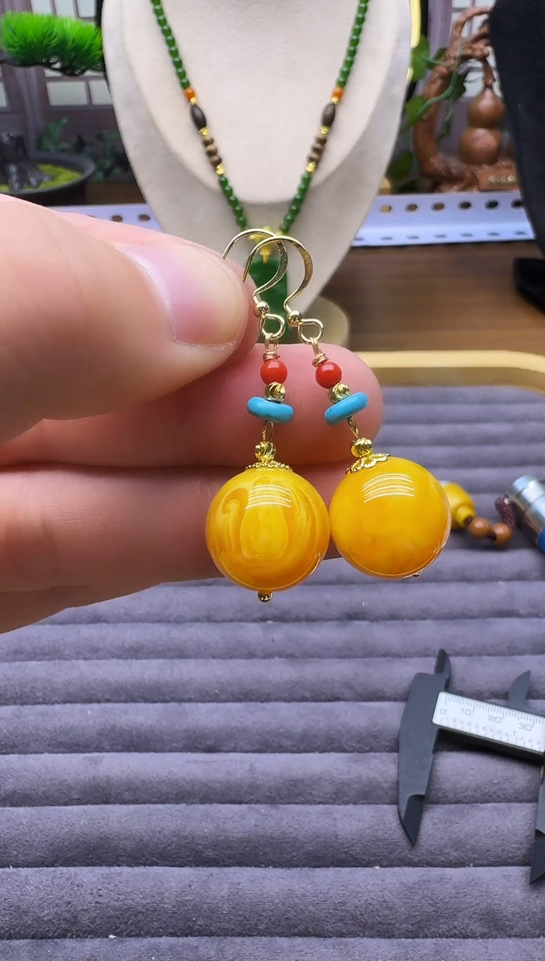 蜜蜡14K金镶嵌耳饰E208      