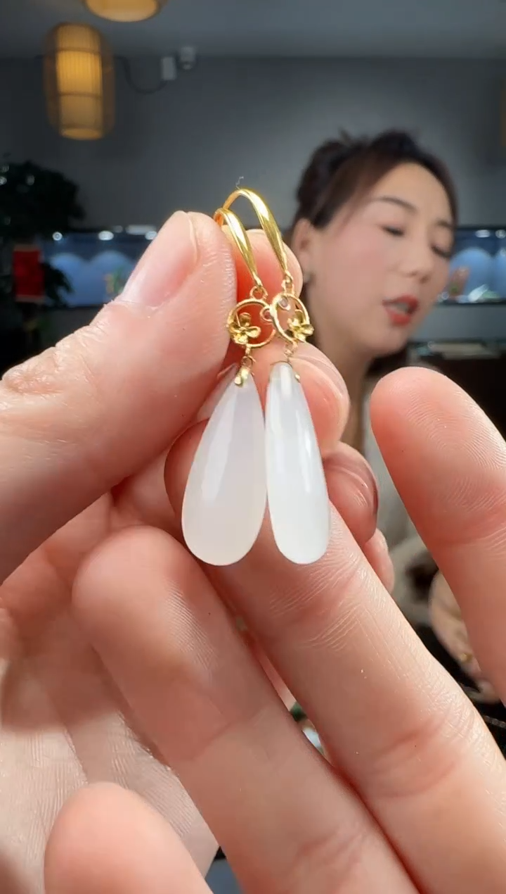 【闪购商品】和田玉耳钉18K金镶嵌1