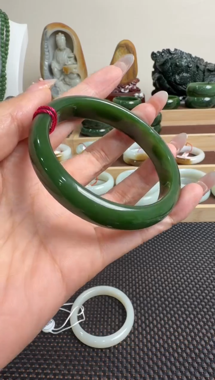 颈饰未镶嵌和田玉手镯58