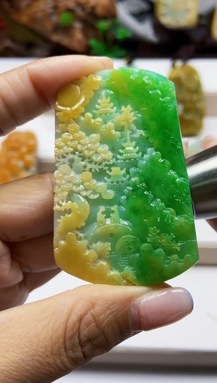 颈饰未镶嵌翡翠翡翠A货