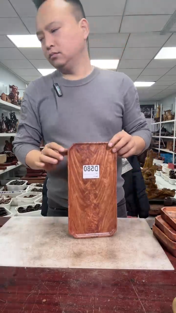 【闪购商品】花梨木类木雕工艺品8888888