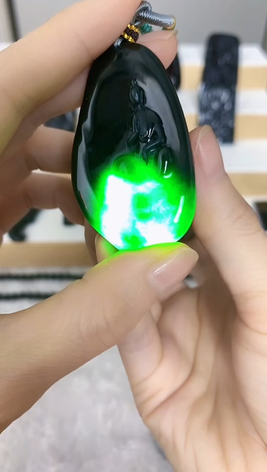 【闪购商品】翡翠吊坠(不含链)未镶嵌200000000