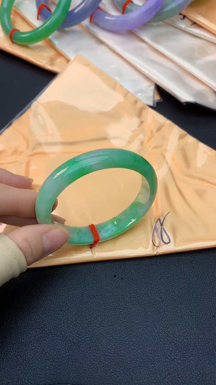 未镶嵌手镯翡翠0601141122