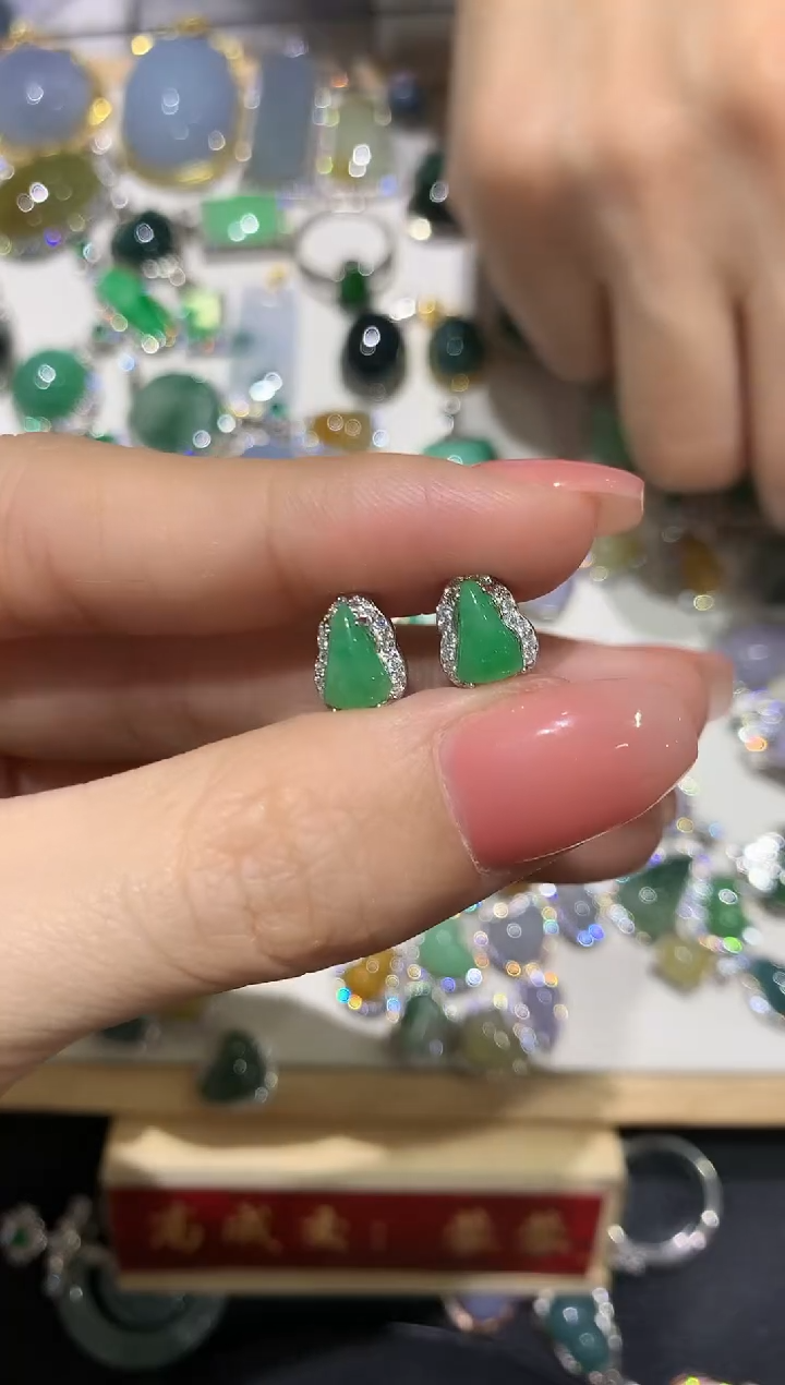 【闪购商品】翡翠吊坠(不含链)银S925镶嵌团购81