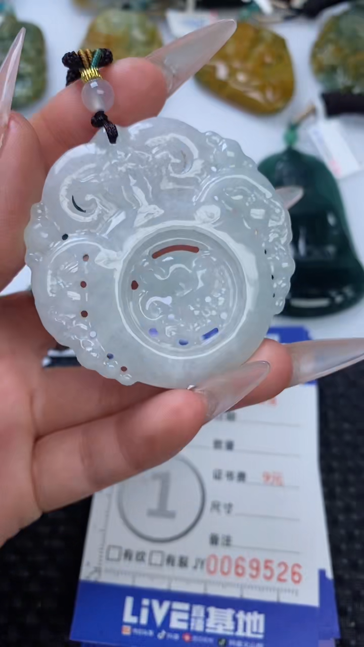 【闪购商品】翡翠颈饰未镶嵌1111111111111111