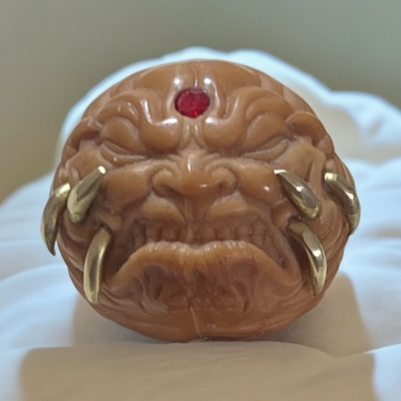 猴头单颗配饰 重工雕刻镶嵌设计