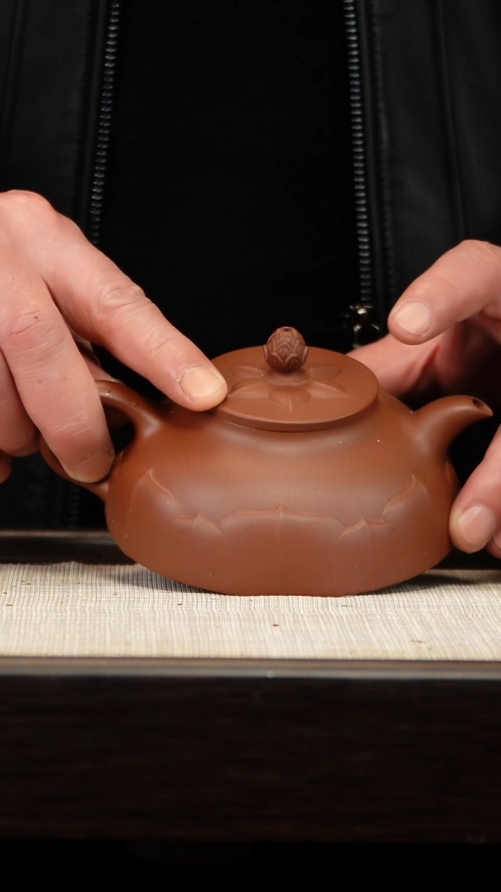 茶壶紫砂好运莲莲