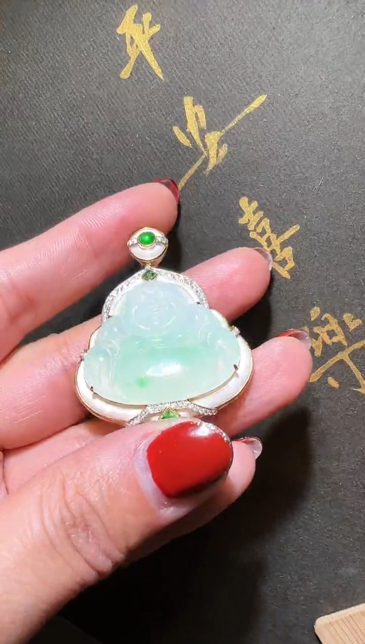 【闪购商品】翡翠颈饰18K金镶嵌翡翠佛公吊坠