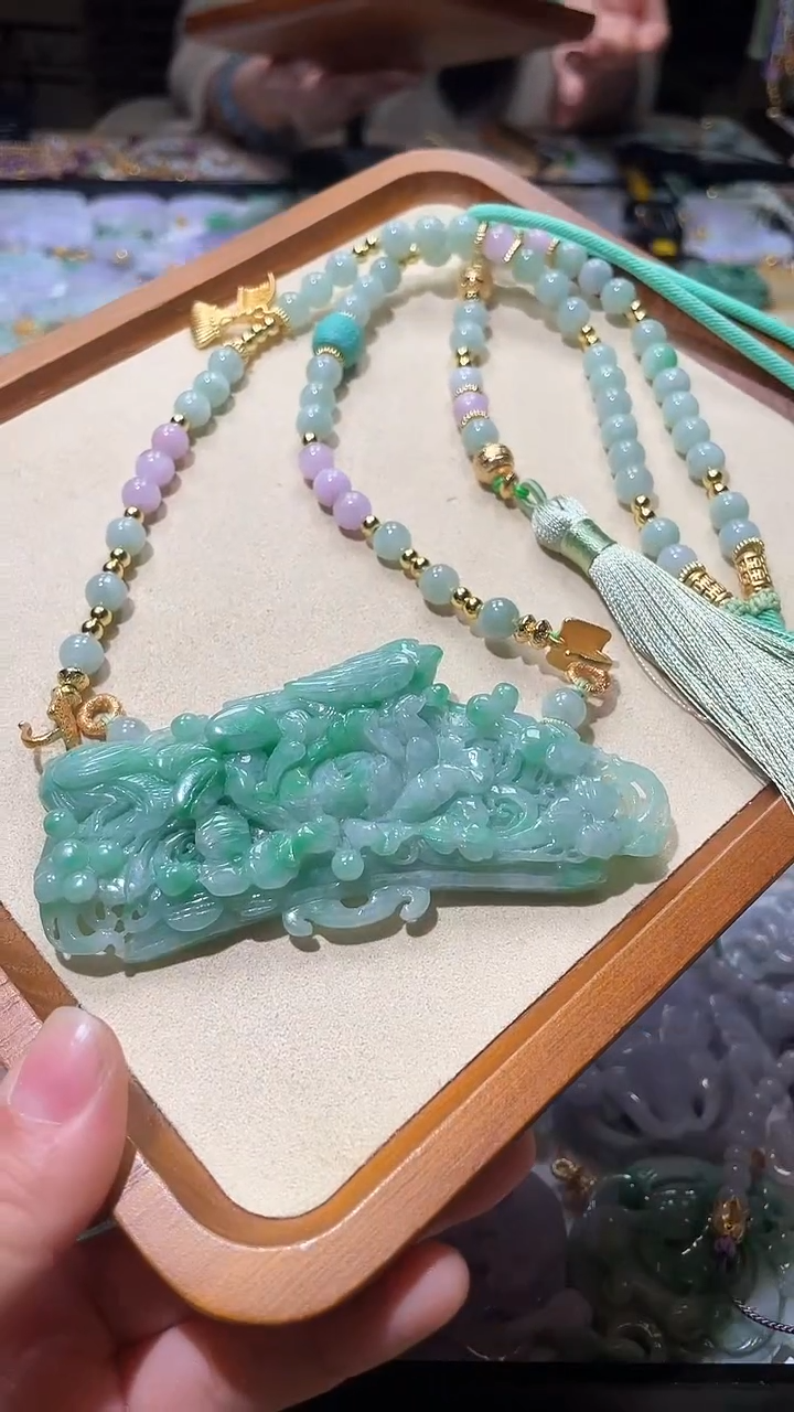 【闪购商品】翡翠颈饰未镶嵌吊坠