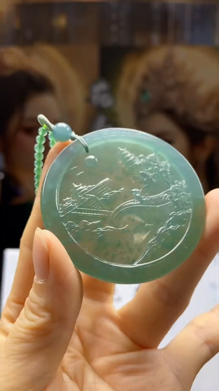 翡翠未镶嵌颈饰      *113