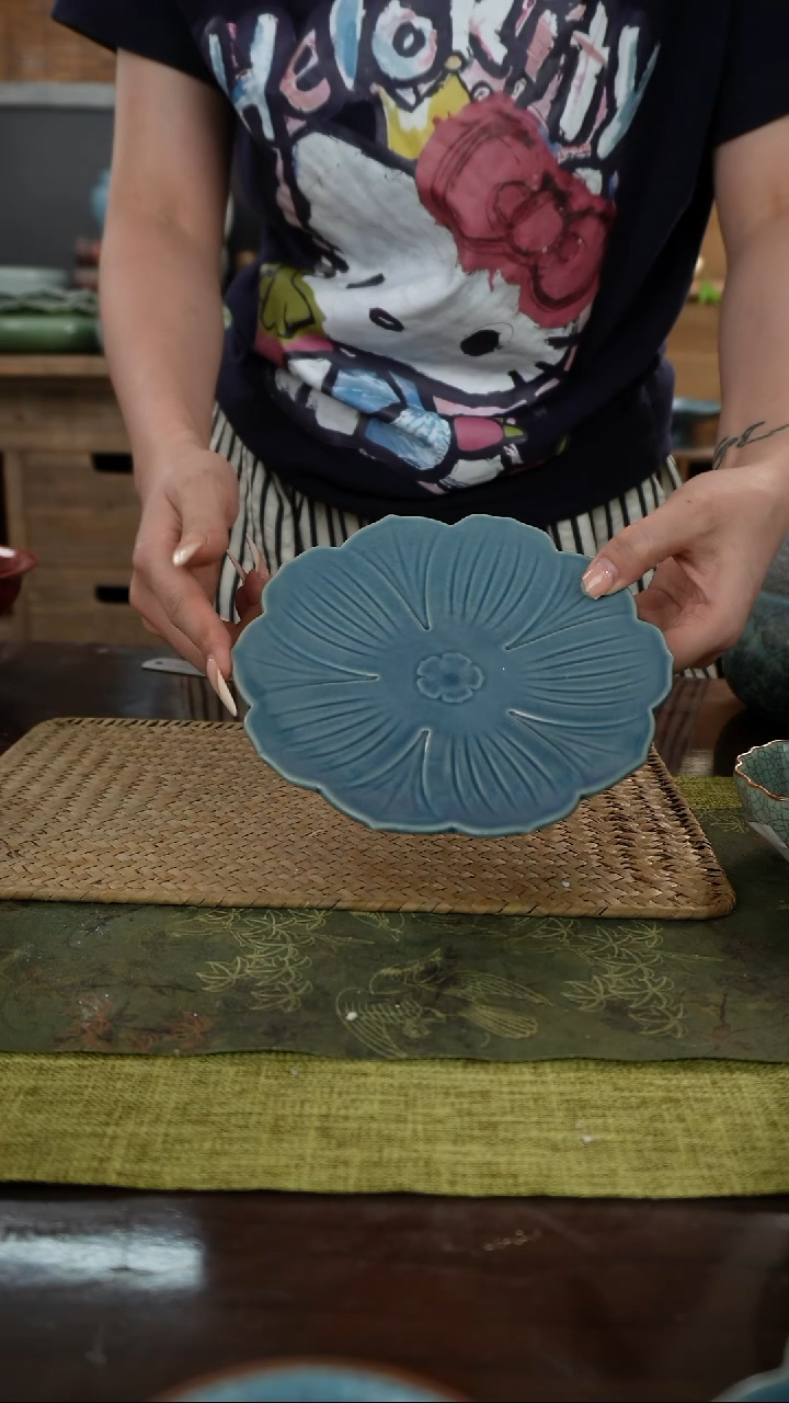 摆件大号蓝色花瓣果盘没有脚的