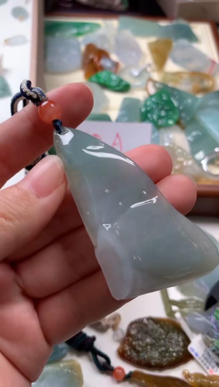 【闪购商品】翡翠颈饰未镶嵌吊坠