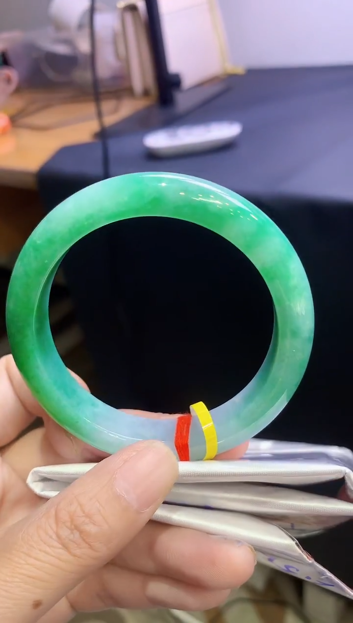 未镶嵌手镯翡翠翡翠手镯圈口57-t154