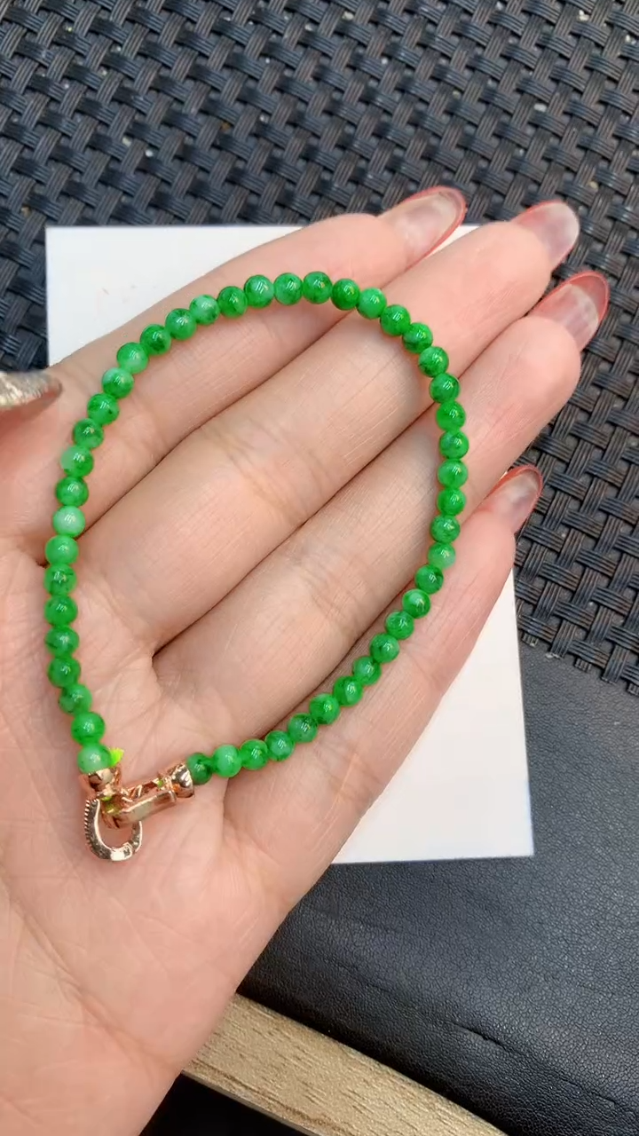 颈饰未镶嵌翡翠1