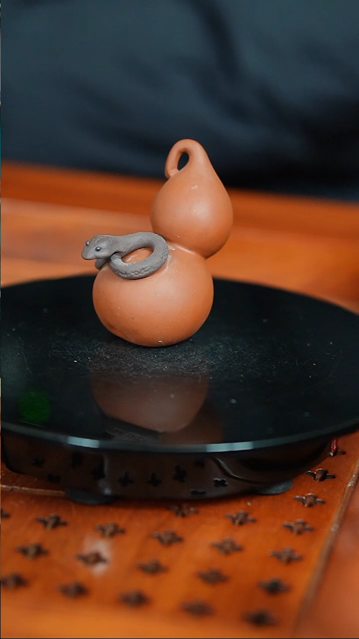 【闪购商品】紫砂茶宠紫泥生肖蛇朱泥葫芦精品摆件