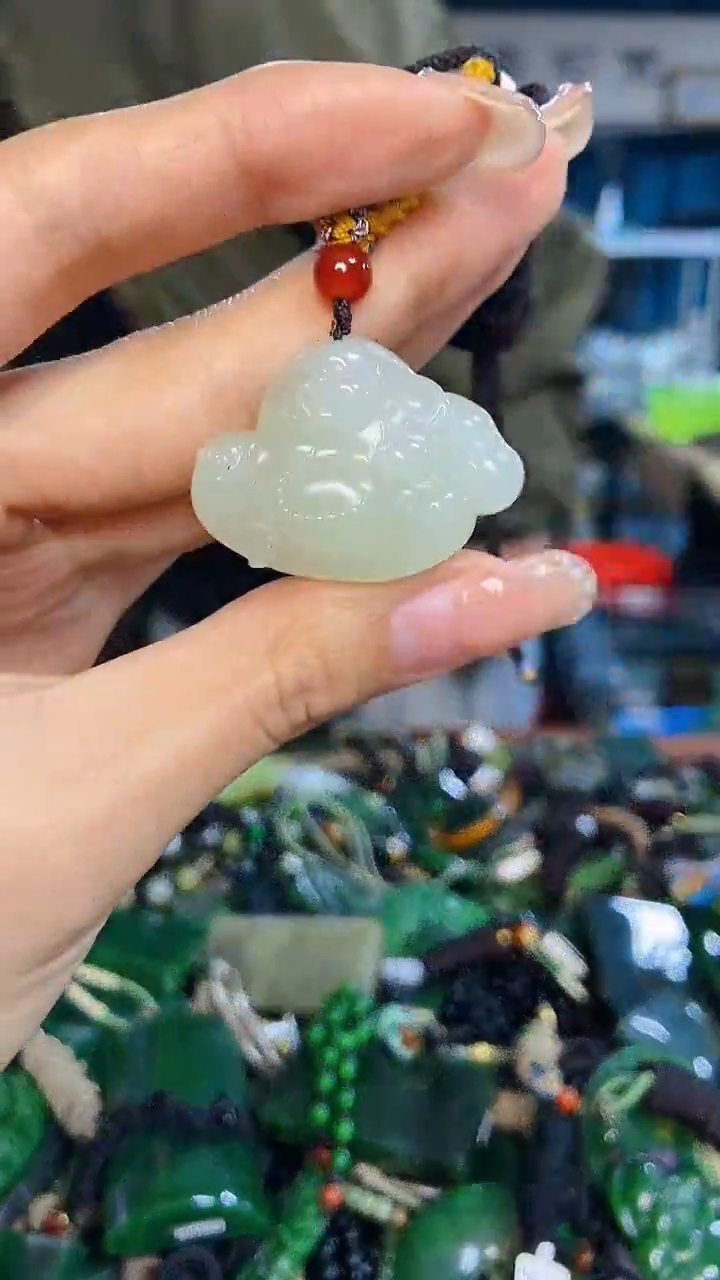 未镶嵌和田玉挂件1