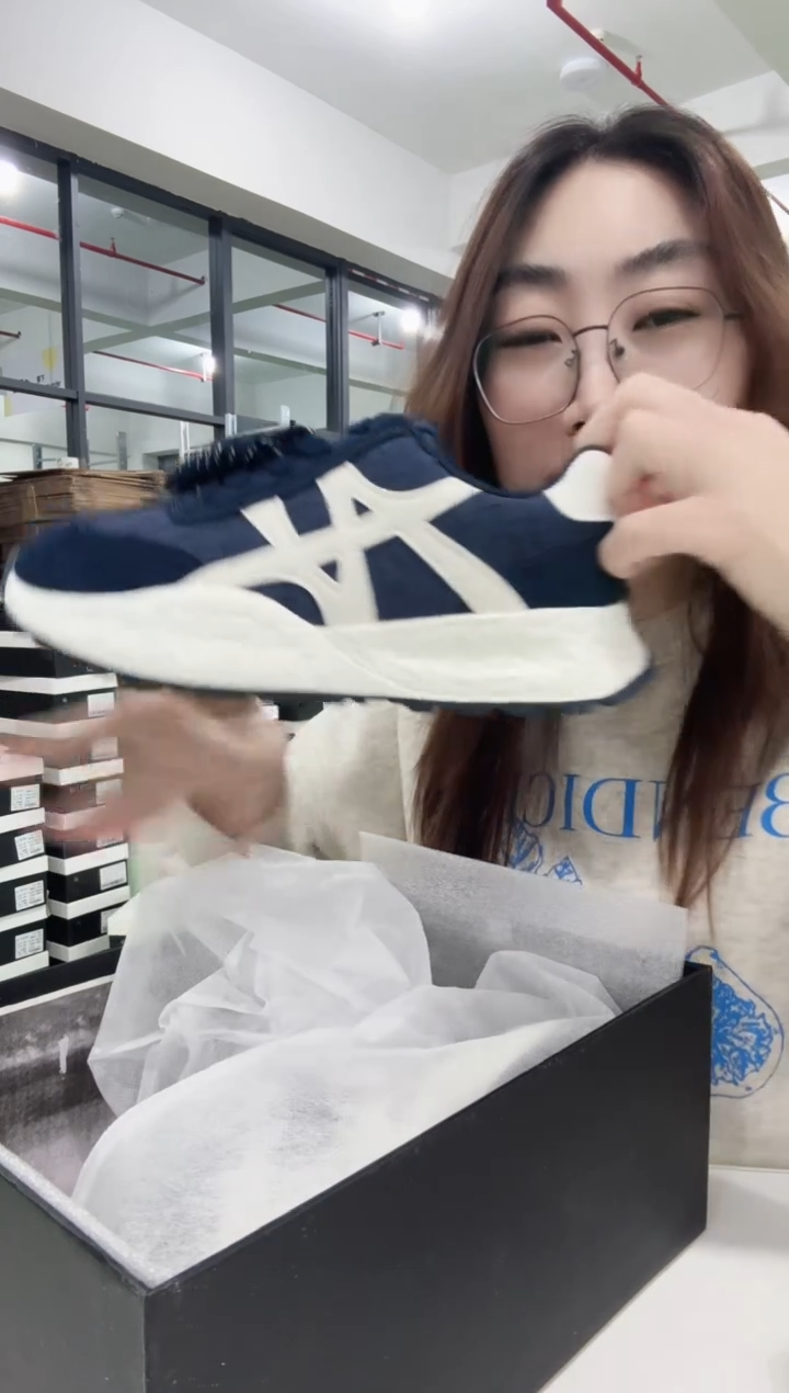 板鞋妮妮严选女鞋39码