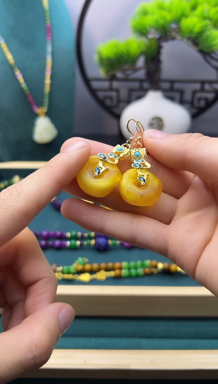 【闪购商品】蜜蜡耳饰14K金镶嵌E219