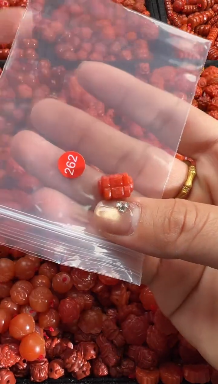 【闪购商品】南红玛瑙合金颈饰2