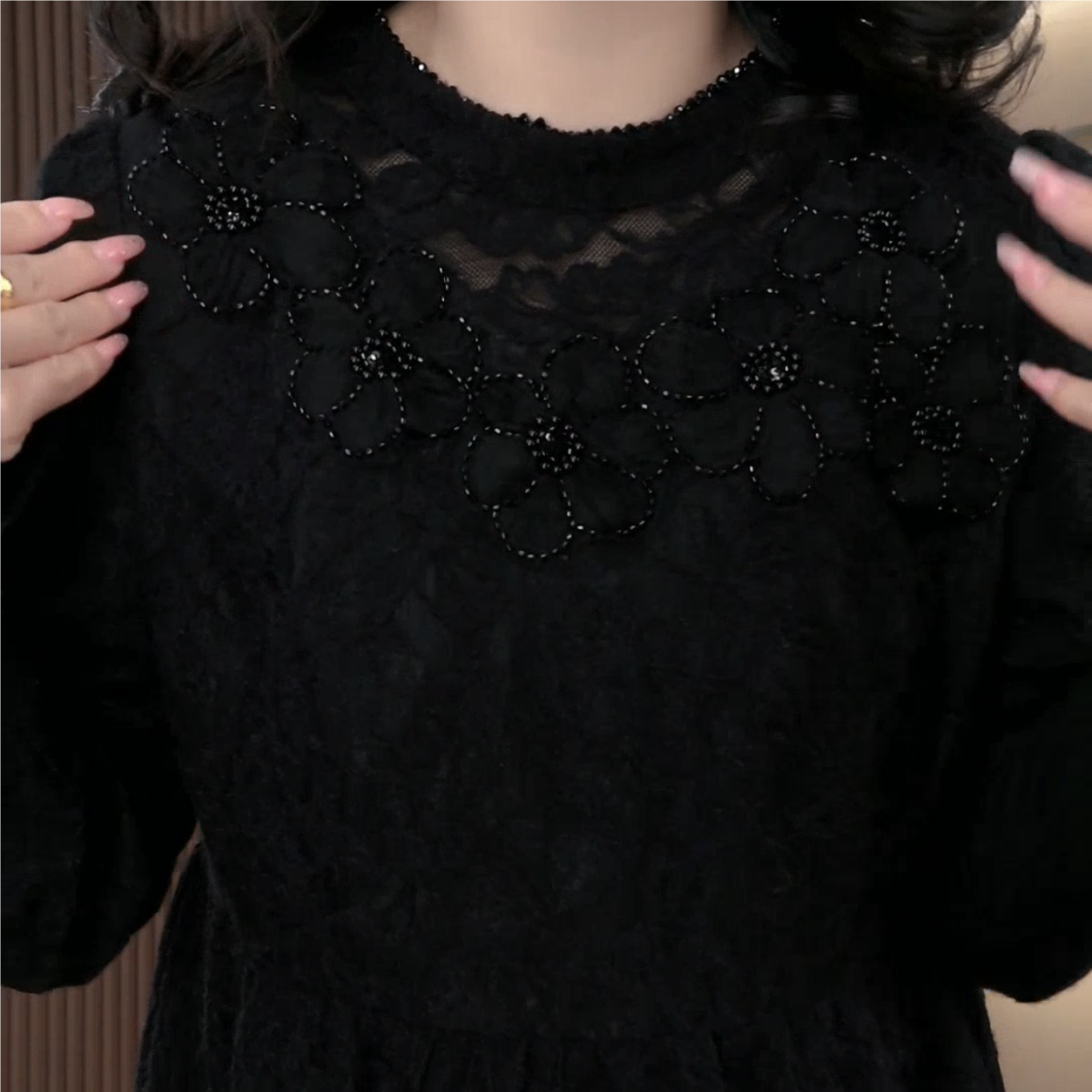 丹思慕大码女装磨毛拼接蕾丝领口遮肚显瘦收腰上衣ZSX25A0660