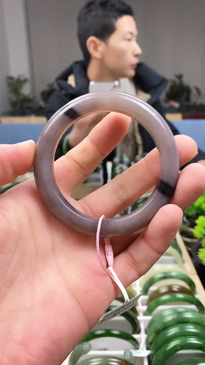 【闪购商品】和田玉手镯未镶嵌55