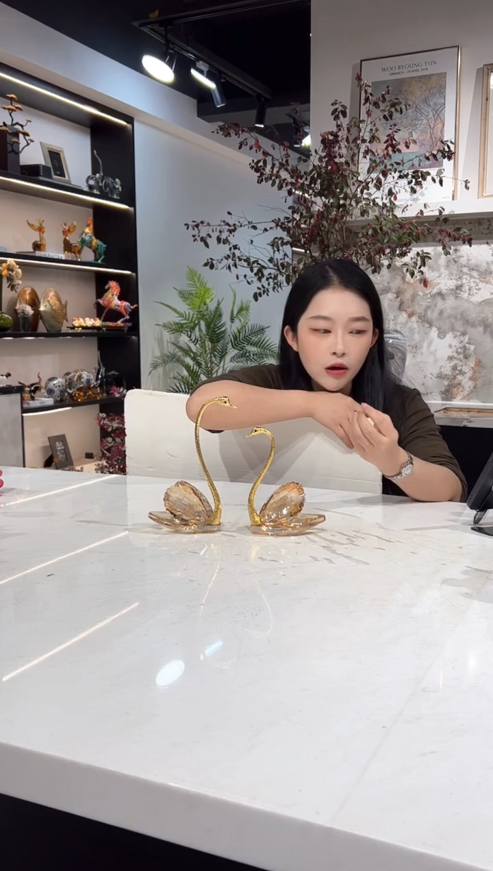 玻璃水晶香槟色天鹅一对