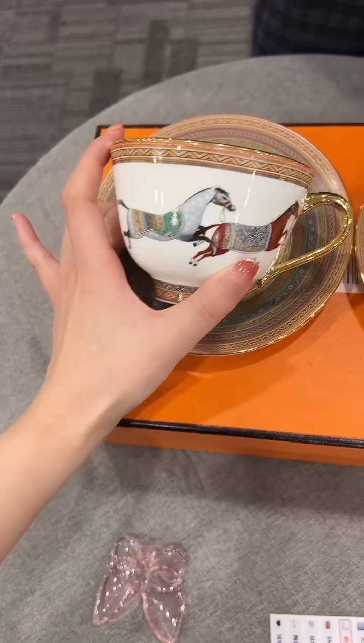 【闪购商品】杯H706--------------